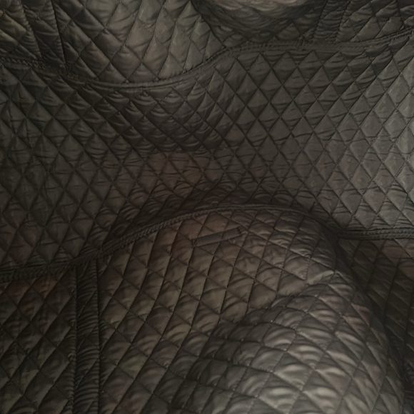 Vera Bradley Large Travel Tote - Picture 3 of 3